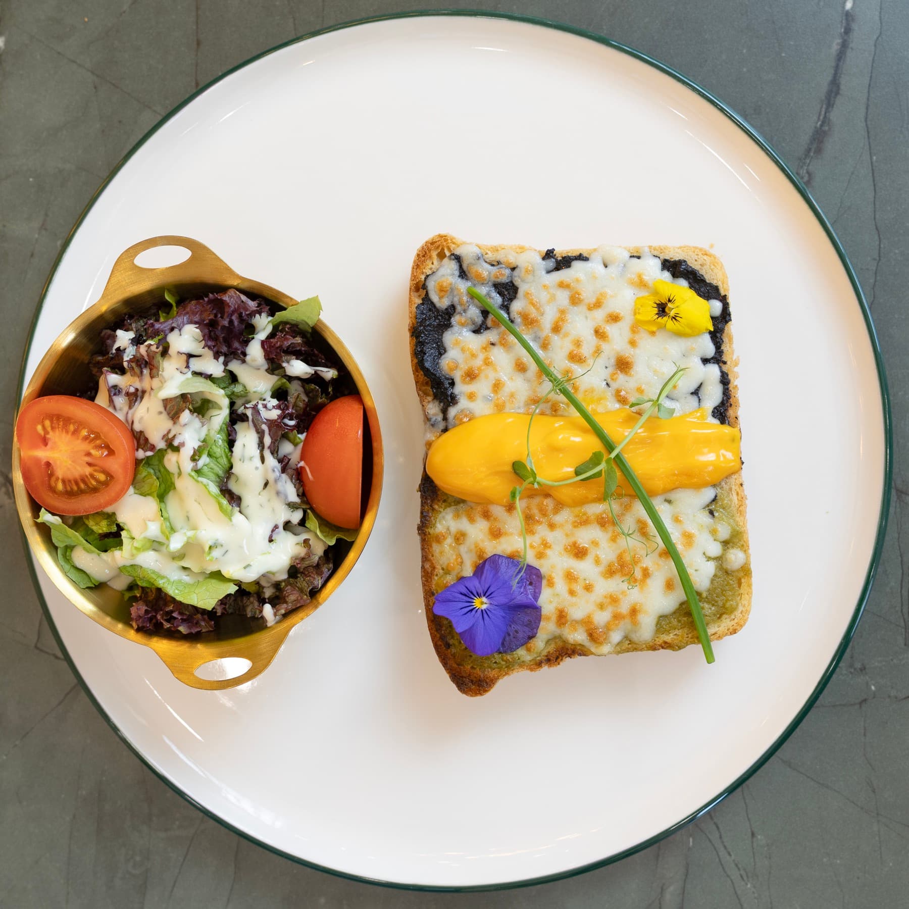 Eta Bakery Zeytin Ezmeli Tost